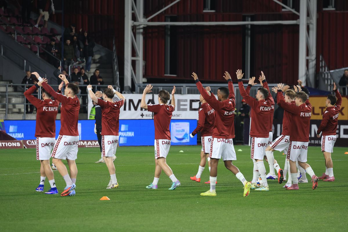 Rapid - Craiova, imagini de la nivelul gazonului, înaintea partidei