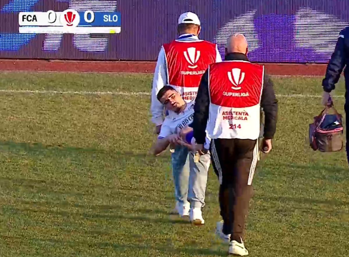 Căpitanul din play-off, scos cu targa de pe teren » Culmea: accidentat și suspendat în aceeași fază