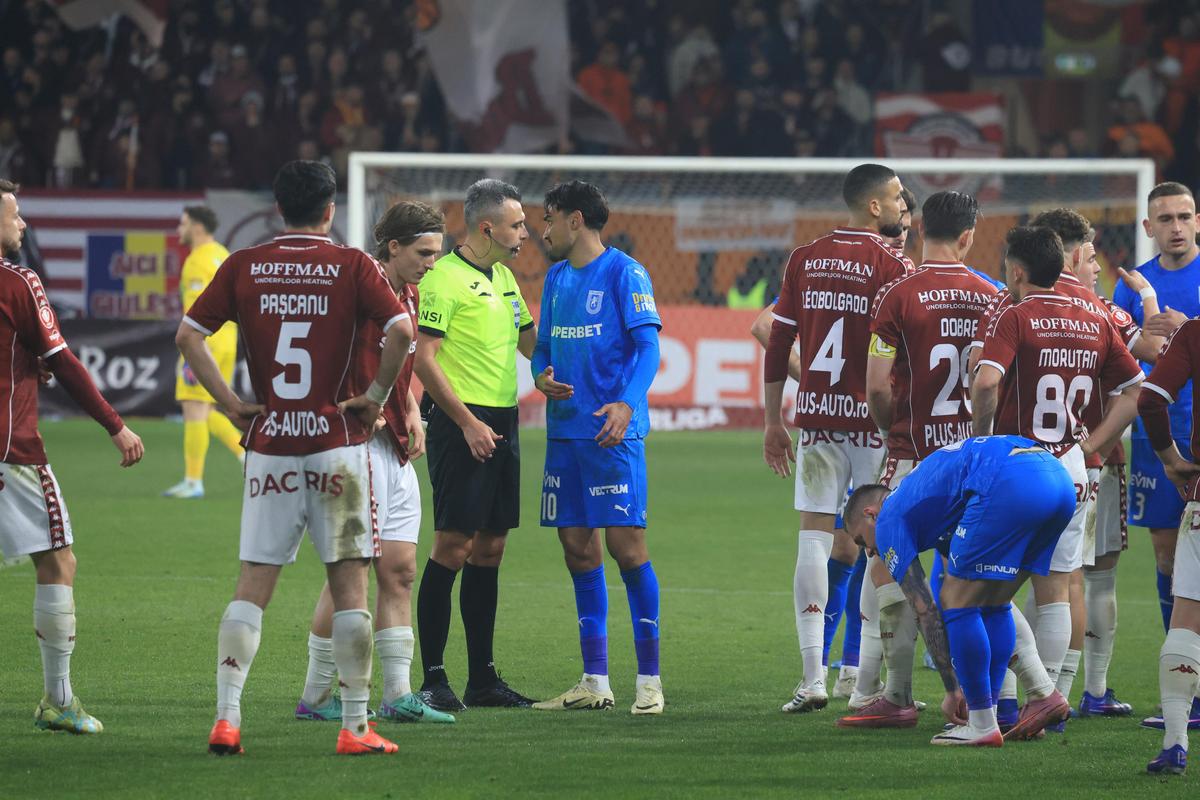 Rapid - Universitatea Craiova, derby în etapa 30 din Superligă