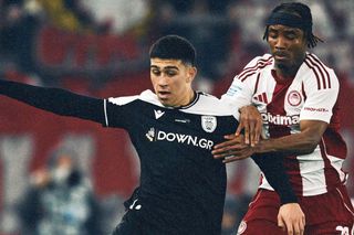 „Alb” la Pireu » Răzvan Lucescu nu urcă pe primul loc, dar iese cu fruntea sus din duelul cu Olympiakos