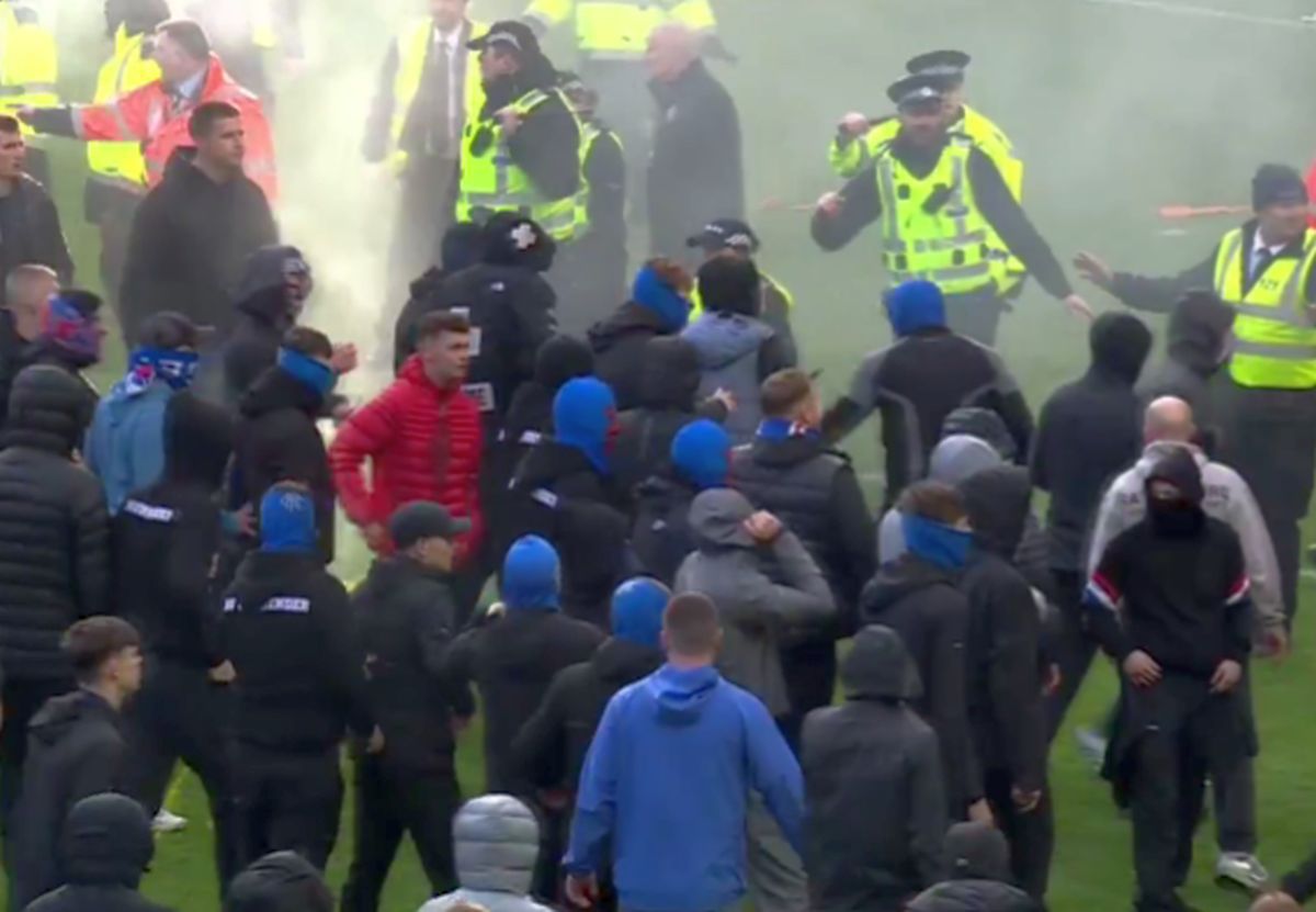 Haos după Rangers - Celtic: arestări, polițiști și suporteri răniți!