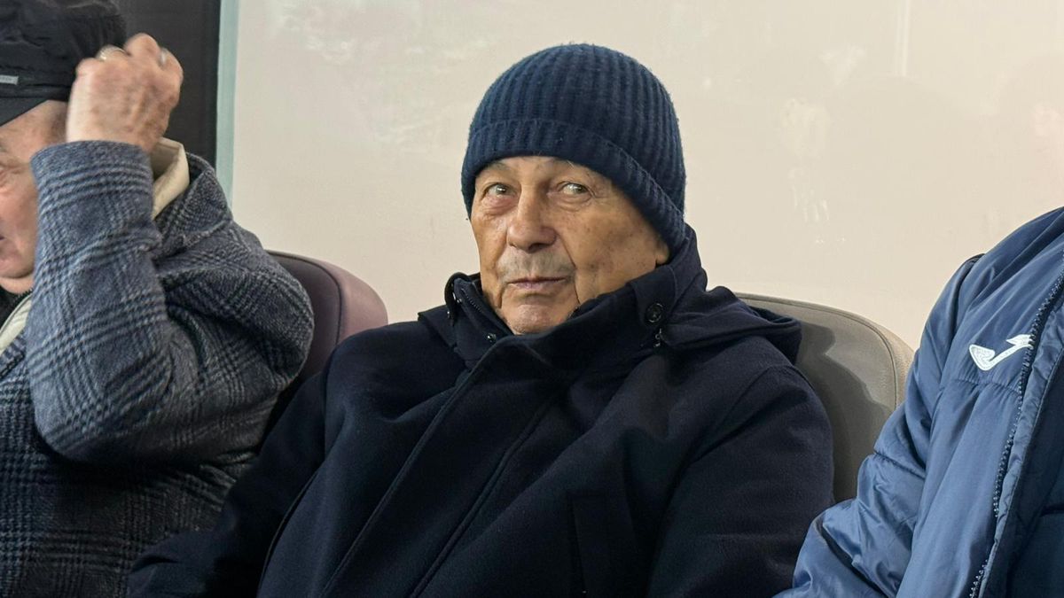 Mircea Lucescu, la prima apariție în public după spitalizare » Singurul om cu care a avut contact