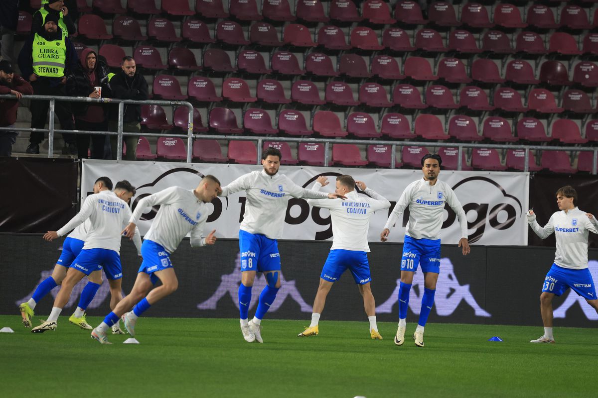 Rapid - Craiova, imagini de la nivelul gazonului, înaintea partidei