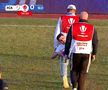 Căpitanul din play-off, scos cu targa de pe teren » Culmea: accidentat și suspendat în aceeași fază