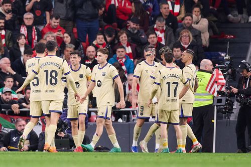 Pedri și coechipierii de la Barcelona celebrează reușita lui Lamine Yamal / Foto: Imago