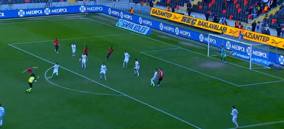 Gol pentru Alexandru Maxim în Turcia! Căpitanul lui Gaziantep a marcat cu un șut din afara careului