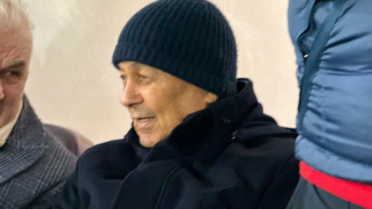 Mircea Lucescu, la prima apariție în public după spitalizare » Singurul om cu care a avut contact