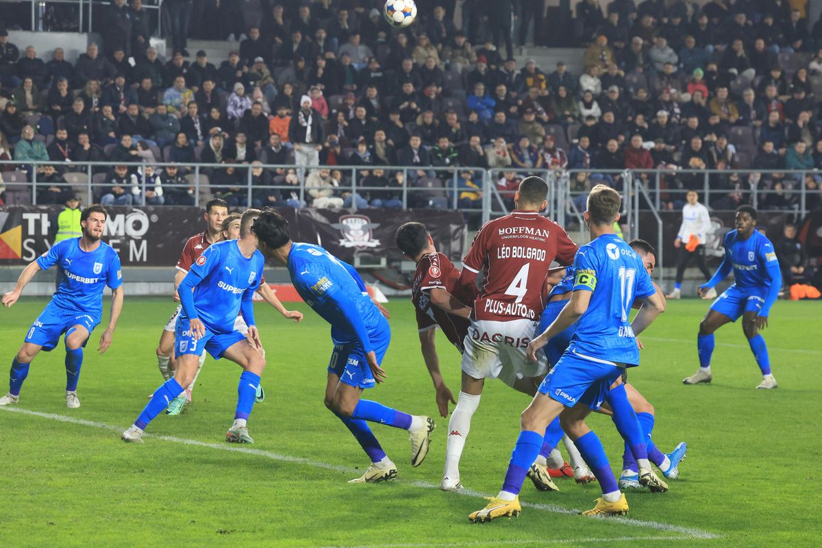 Rapid - Universitatea Craiova, derby în etapa 30 din Superligă