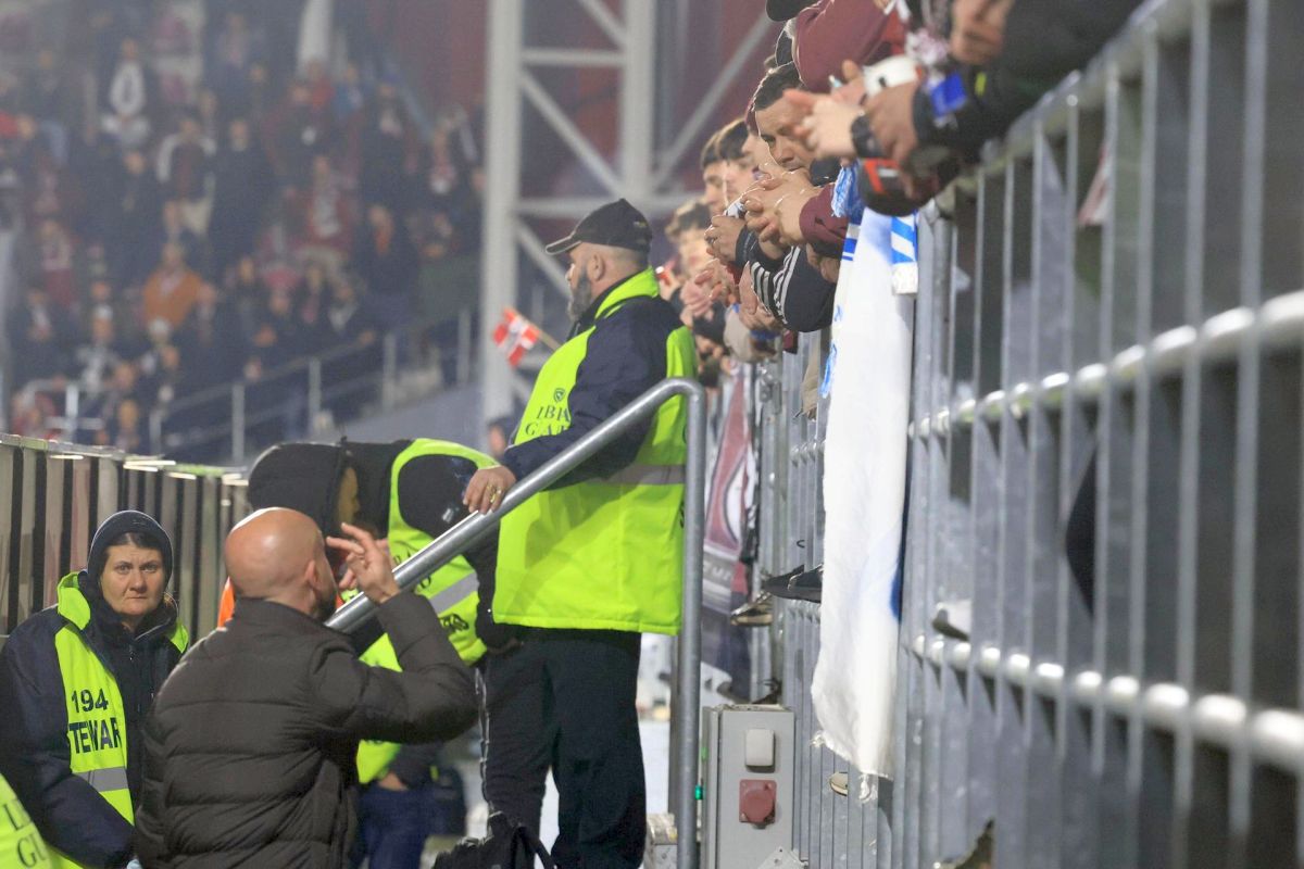 Scandări rasiste, meci întrerupt de două ori » Secvențe jenante și după Rapid - Universitatea Craiova: ce a pățit Koljic + măsurile anunțate de Jandarmerie