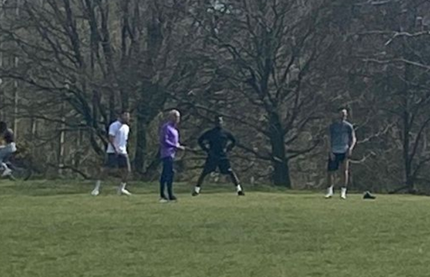 TOTTENHAM. Jose Mourinho dă „meditații” » A încălcat carantina și a fost surprins în parc cu 3 fotbaliști