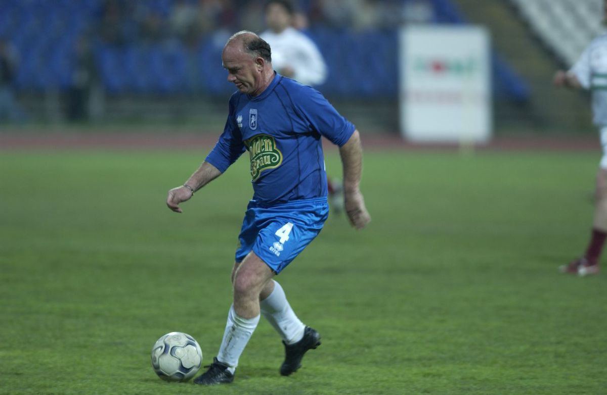 Nae Ungureanu a suferit un accident vascular cerebral » Rodion Cămătaru, despre starea legendei Craiovei Maxima