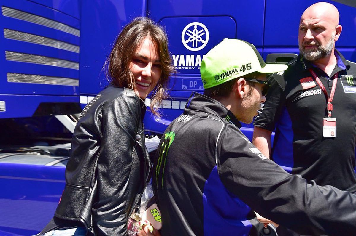 Iubita lui Valentino Rossi dezvăluie abuzurile îndurate în MotoGP: „Dacă doar arăți frumos și ești proastă, atunci ești terminată!”