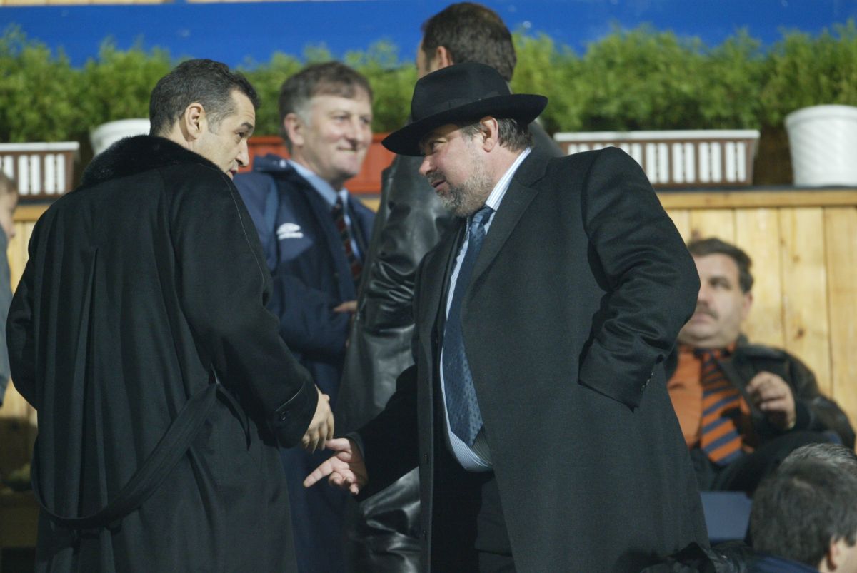 „Zic: «Bă, ce naiba o fi?»” » Ilie Dumitrescu, protagonist într-o scenă antologică: „Mi-a spus: «Șefu', știți, ca să se deconecteze băieții, pam, pam!»”