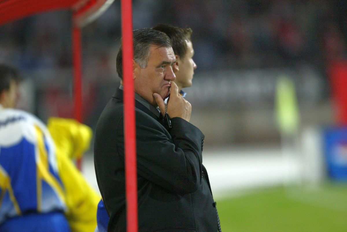 „Zic: «Bă, ce naiba o fi?»” » Ilie Dumitrescu, protagonist într-o scenă antologică: „Mi-a spus: «Șefu', știți, ca să se deconecteze băieții, pam, pam!»”