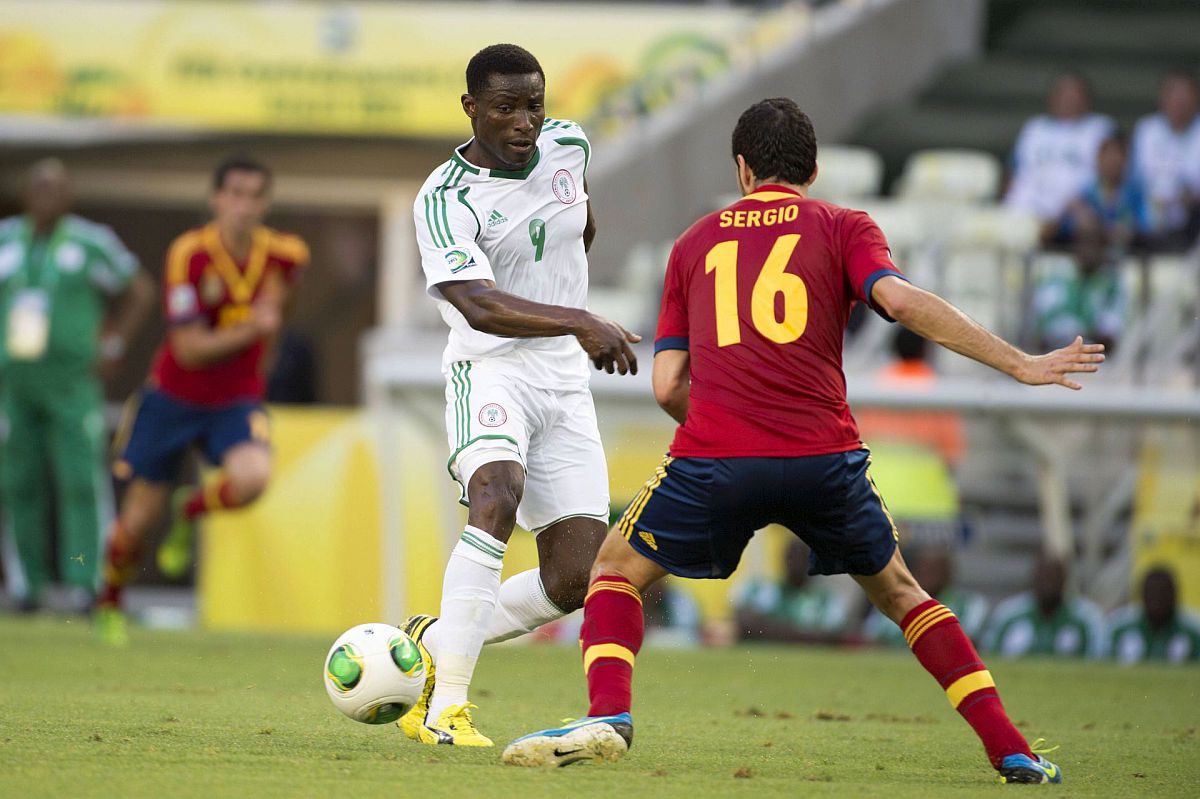 Autoportretul noului atacant de la Dinamo: „Alerg foarte repede! Muncesc la antrenament și acasă doar mă relaxez, pentru că am calități native”