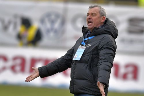 Mircea Rednic, 58 de ani, antrenorul Viitorului, consideră că lipsa de experiență din echipa sa a făcut diferența în meciul pierdut cu Poli Iași, 1-2.