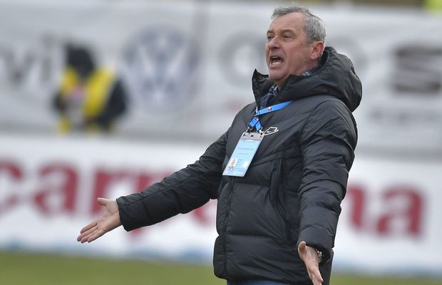 Hagi l-a dat afară pe Mircea Rednic! Comunicatul clubului