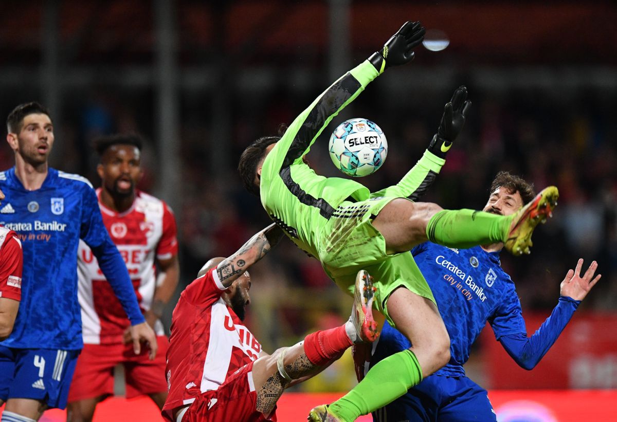 Dinamo - FCU Craiova // 08.04.2022