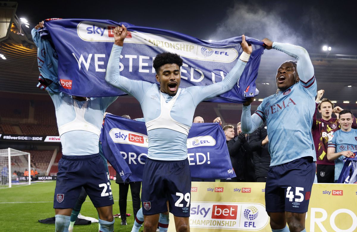 Imagini spectaculoase din Anglia: prima echipă promovată în Premier League » A dominat sezonul, cu fostul elev al lui Guardiola pe bancă