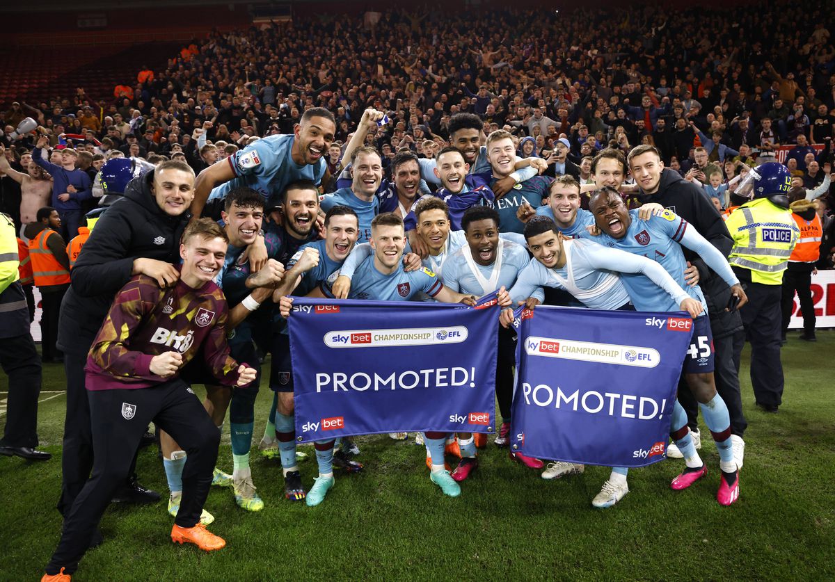 Imagini spectaculoase din Anglia: prima echipă promovată în Premier League » A dominat sezonul, cu fostul elev al lui Guardiola pe bancă