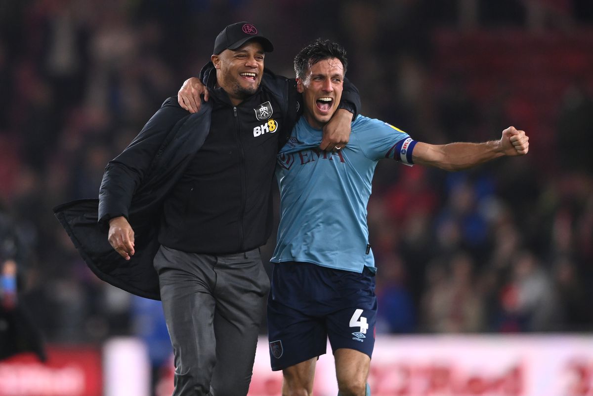 Imagini spectaculoase din Anglia: prima echipă promovată în Premier League » A dominat sezonul, cu fostul elev al lui Guardiola pe bancă