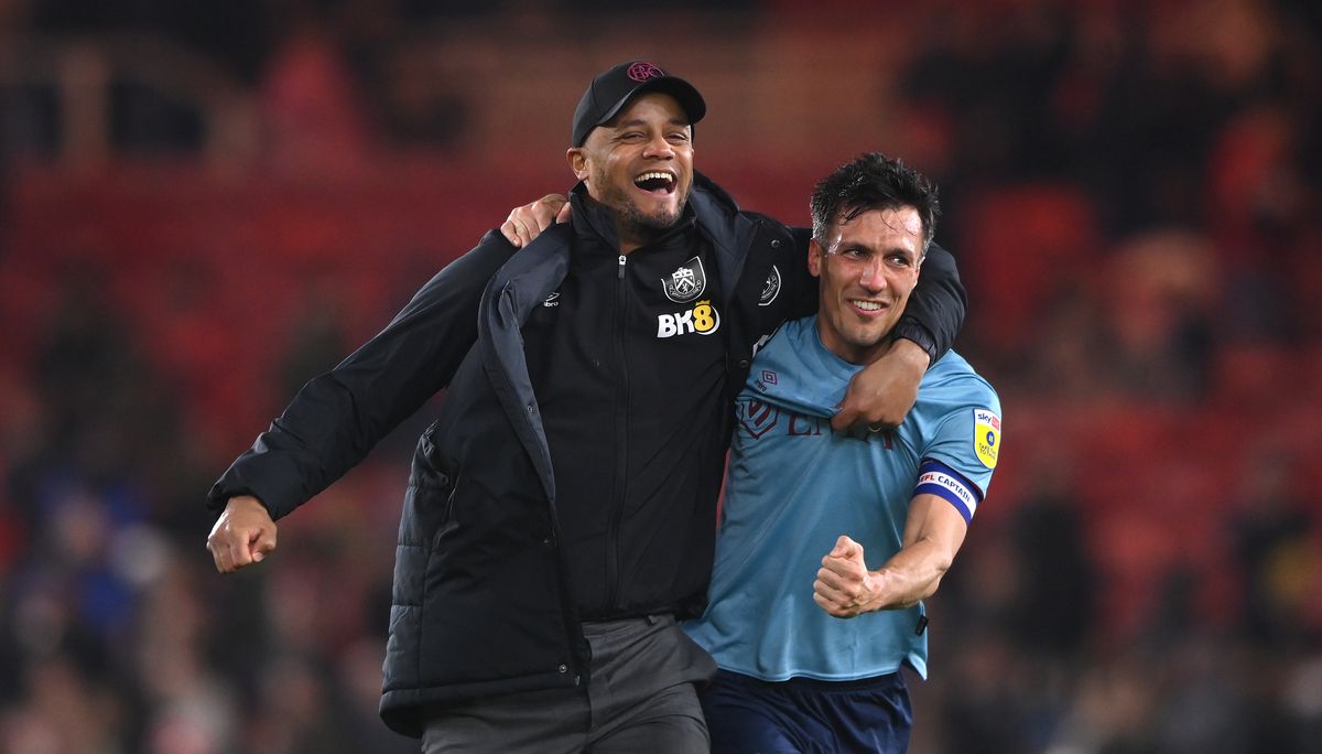 Imagini spectaculoase din Anglia: prima echipă promovată în Premier League » A dominat sezonul, cu fostul elev al lui Guardiola pe bancă