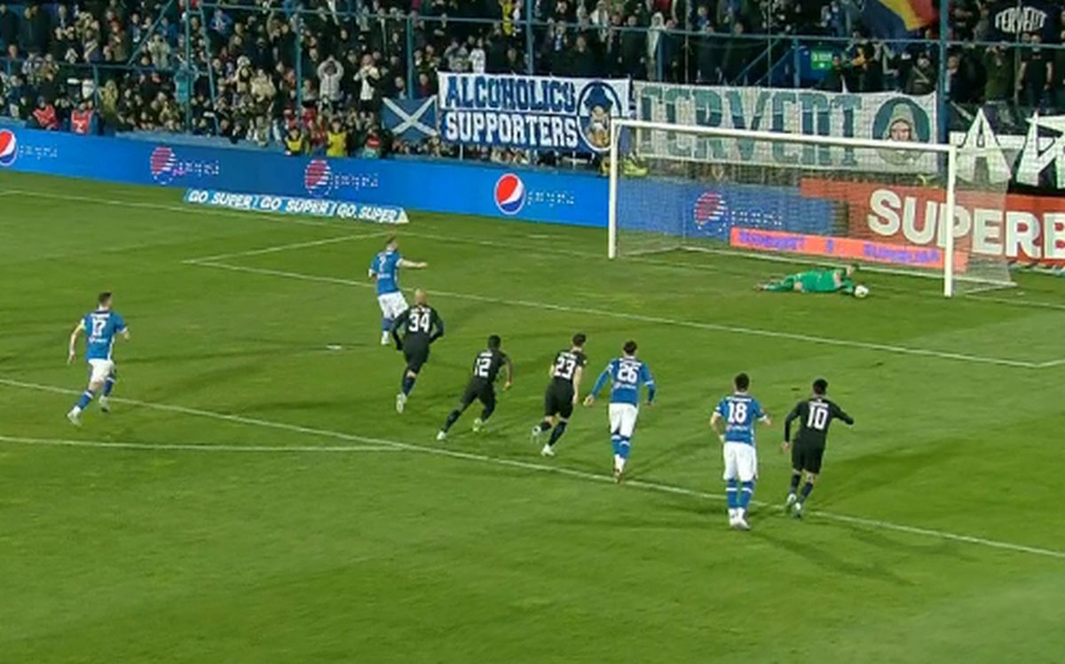 Penalty în Farul - CSU Craiova / FOTO: Capturi TV @Orange Sport 1