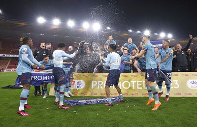 Imagini spectaculoase din Anglia: prima echipă promovată în Premier League » A dominat sezonul, cu fostul elev al lui Guardiola pe bancă