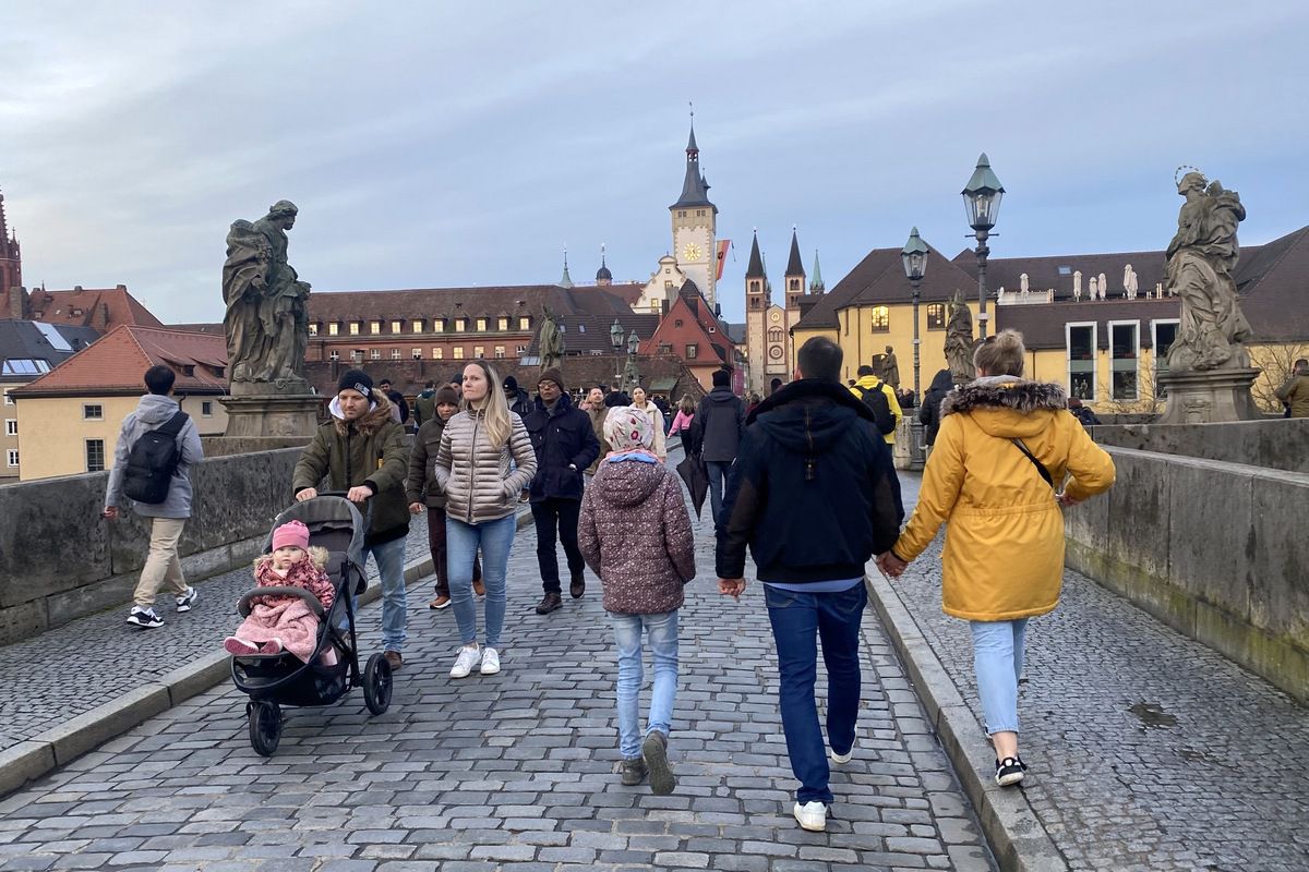 Nici covrigul nu mai e ce-a fost: un „bavarez” în Germania costă un „Grigorescu”!