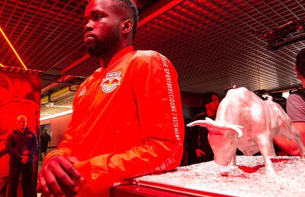 Rednic și-a adus internațional cu 77 de meciuri, pentru care Anderlecht plătea 1,3 milioane de euro