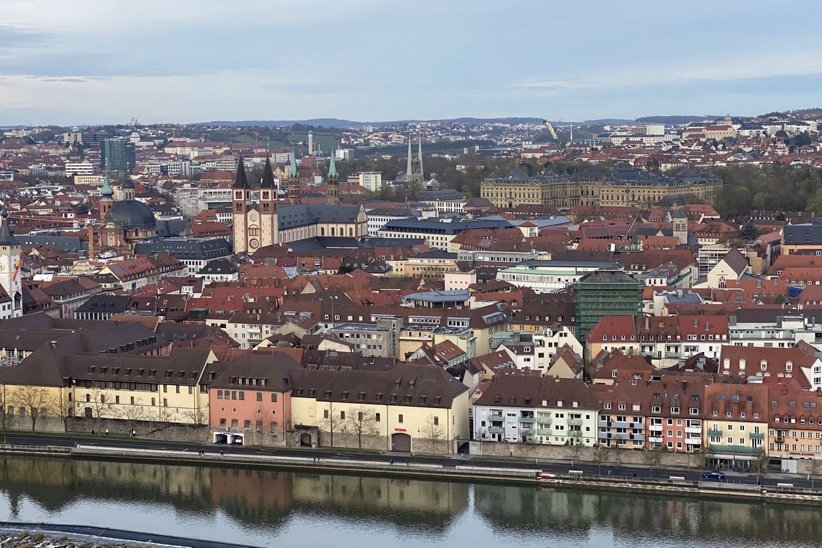 Nici covrigul nu mai e ce-a fost: un „bavarez” în Germania costă un „Grigorescu”!