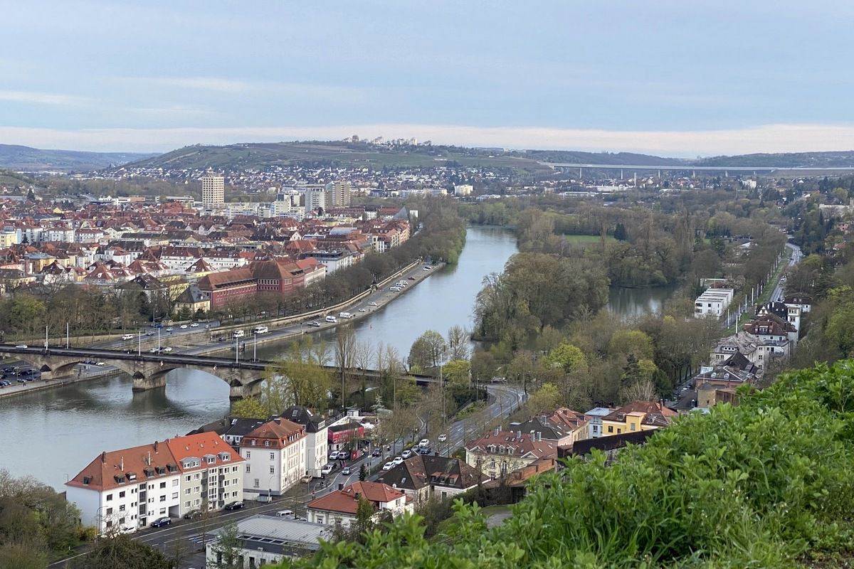 Nici covrigul nu mai e ce-a fost: un „bavarez” în Germania costă un „Grigorescu”!