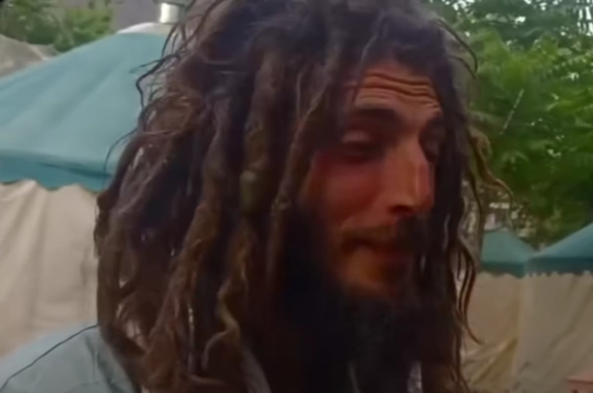 Uluitor! Fostul sportiv a mers desculț pe jos din Spania în Pakistan » Incredibil cum arată acum