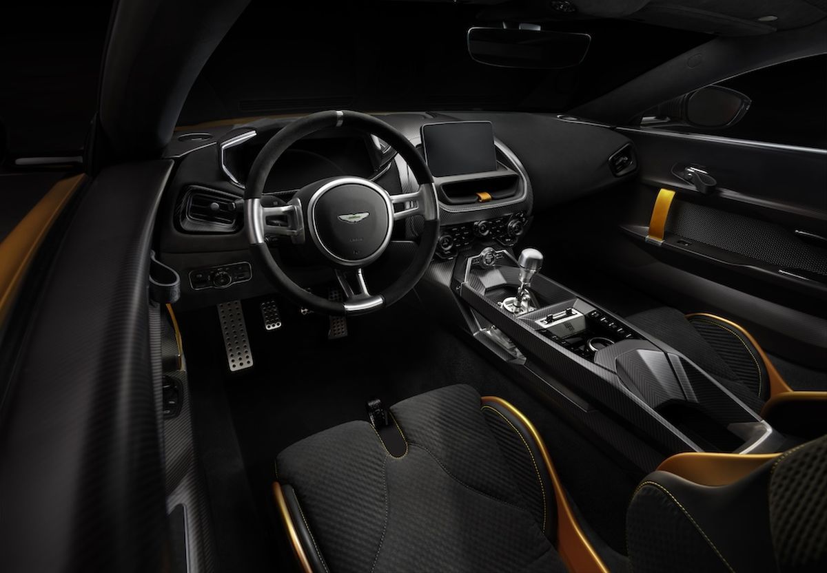 Fernando Alonso a primit un bolid personalizat de 2 milioane de euro » Imagini senzaționale: e versiunea „extremă” a unui model clasic