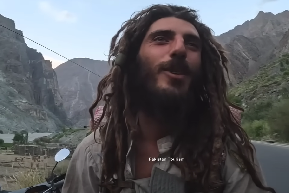 Uluitor! Fostul sportiv a mers desculț pe jos din Spania în Pakistan » Incredibil cum arată acum