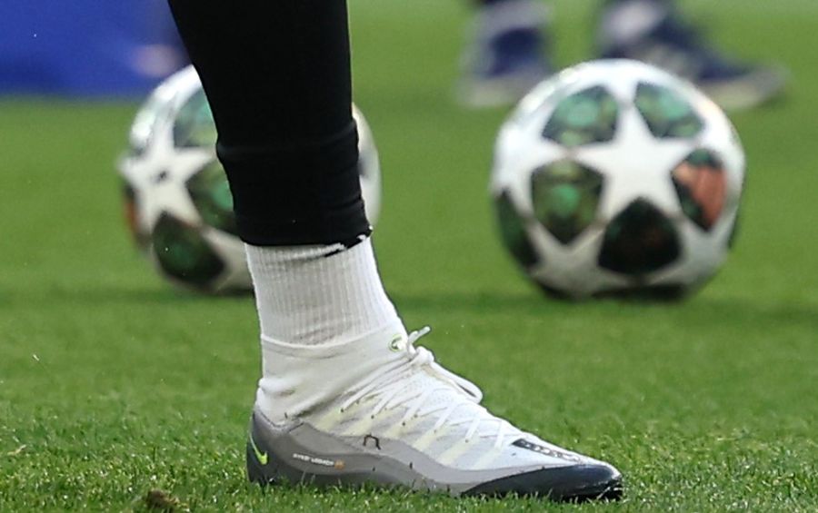 Kylian Mbappe s-a antrenat în ghetele Nike pe care le va inaugura în „sferturile” Champions League pe Emirates / Foto: Gulliver / GettyImages Talismanul cu care Mbappe încearcă să dea lovitura la Londra » Golgheterul lui Real Madrid face inaugurarea!