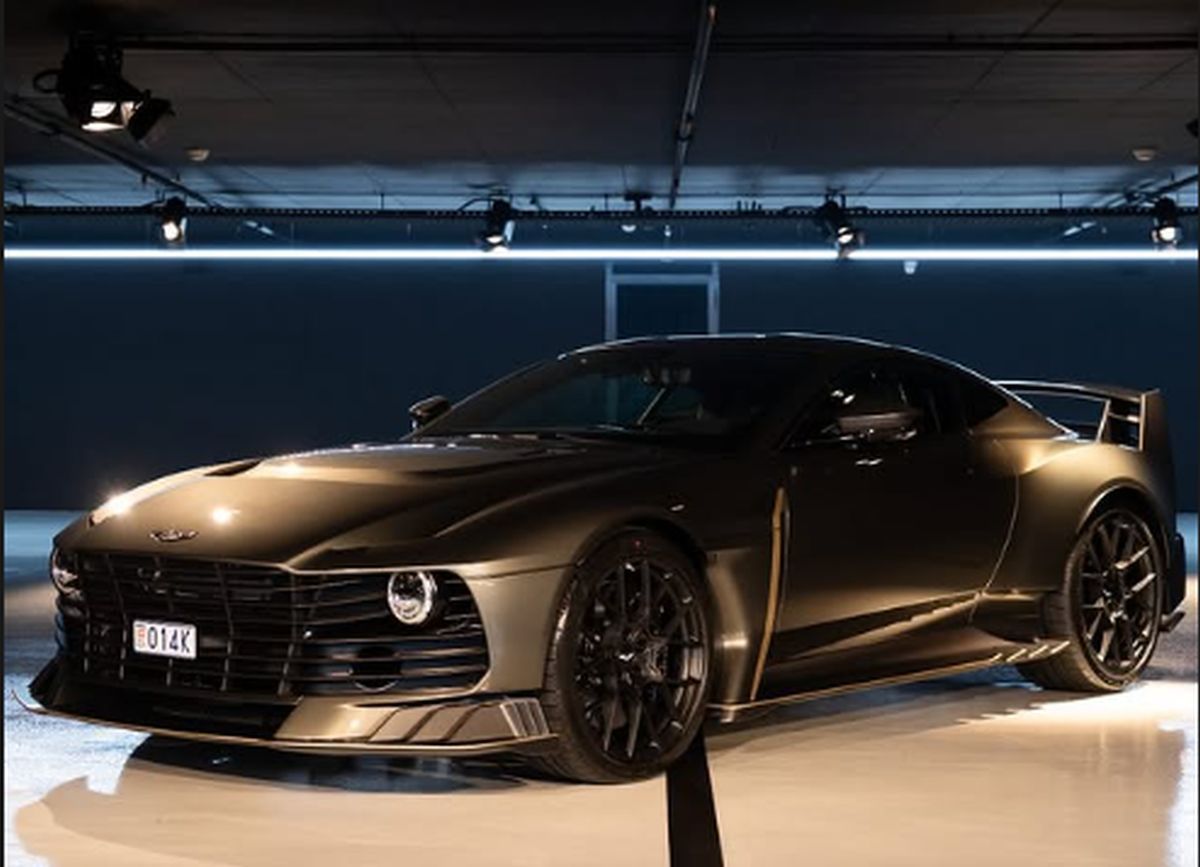 Fernando Alonso a primit un bolid personalizat de 2 milioane de euro » Imagini senzaționale: e versiunea „extremă” a unui model clasic