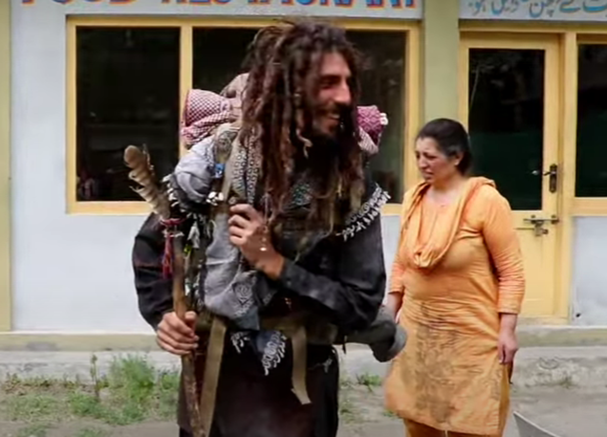 Axel Pons a renunțat la viața de pilot și arată complet diferit