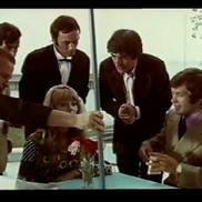 Sandu Boc în filmul „Nu filmăm să ne-amuzăm (1975)”. FOTO: Captură video