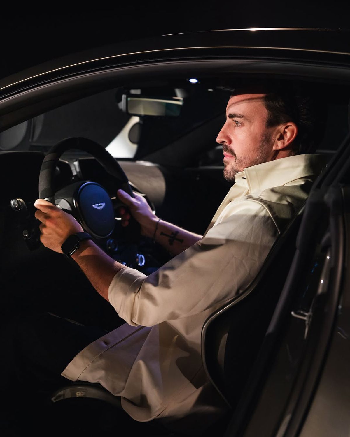 Fernando Alonso a primit un bolid personalizat de 2 milioane de euro » Imagini senzaționale: e versiunea „extremă” a unui model clasic