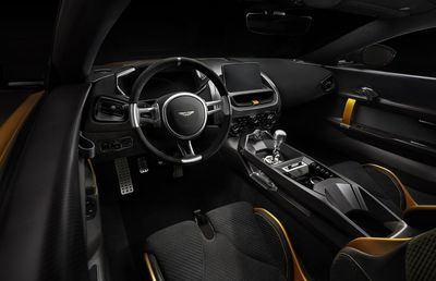 Fernando Alonso a primit un bolid personalizat de 2 milioane de euro » Imagini senzaționale: e versiunea „extremă” a unui model clasic