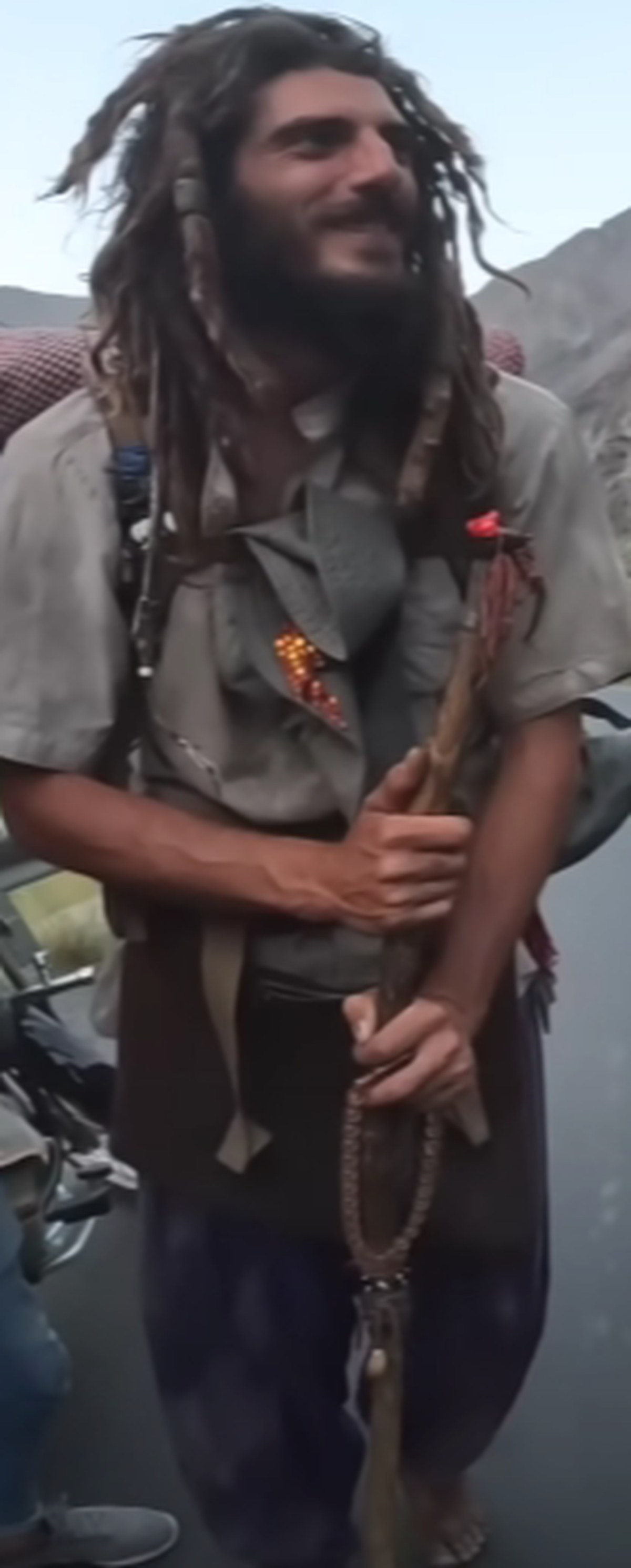 Uluitor! Fostul sportiv a mers desculț pe jos din Spania în Pakistan » Incredibil cum arată acum