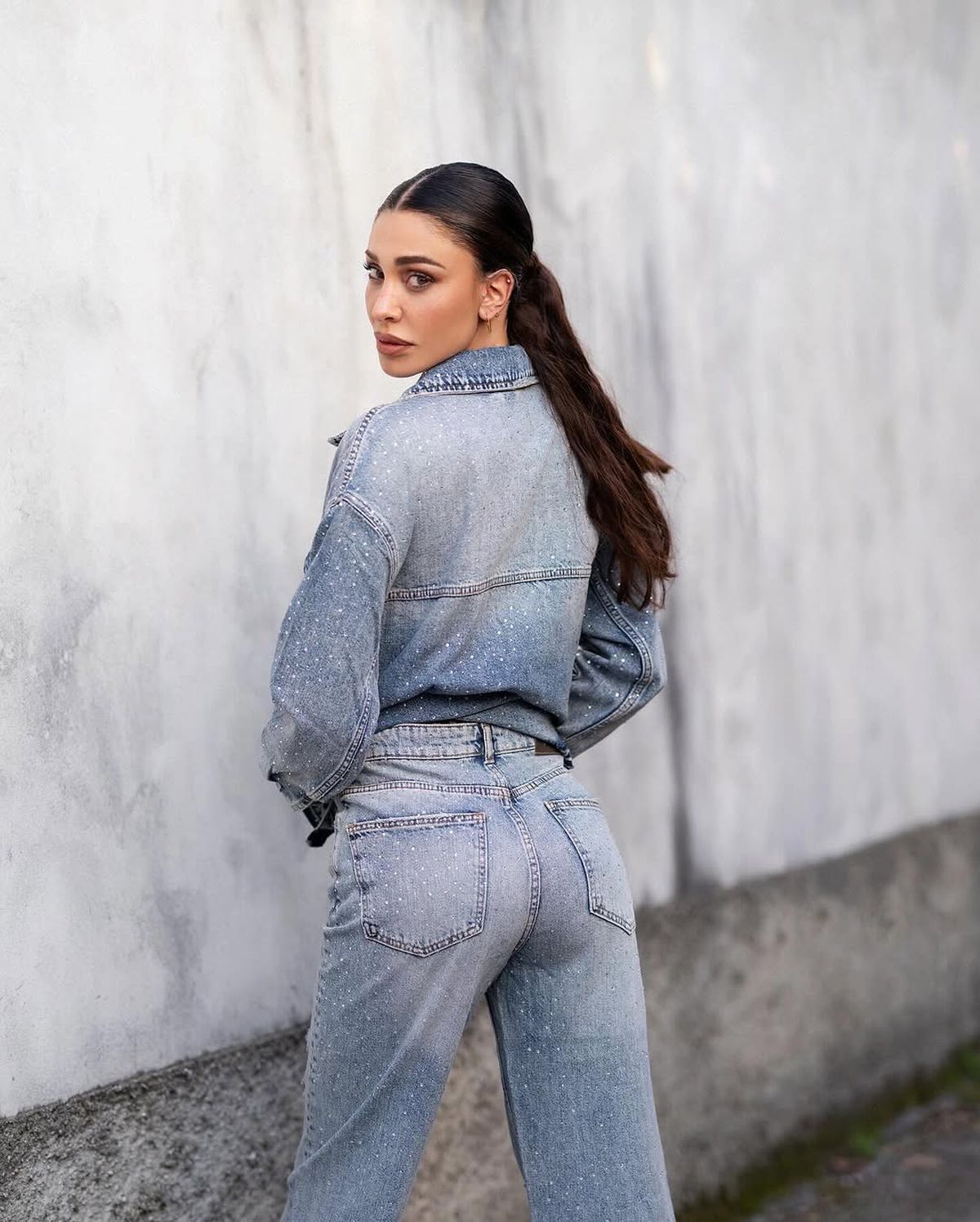 Prezentatoarea TV care a făcut striptease pentru Mutu în plină emisiune a revenit în atenţia publicului: „Sunt singură, m-am tuns și am împlinit 40 de ani”