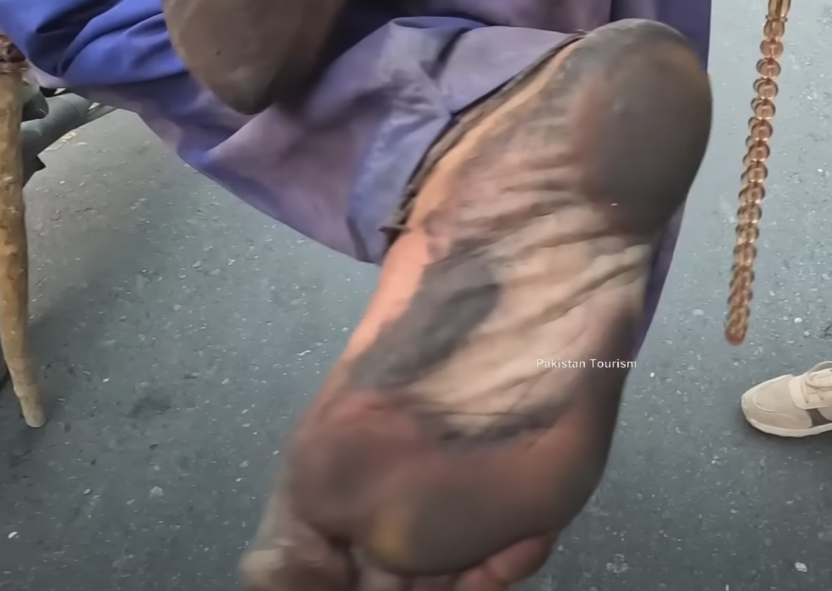 Uluitor! Fostul sportiv a mers desculț pe jos din Spania în Pakistan » Incredibil cum arată acum