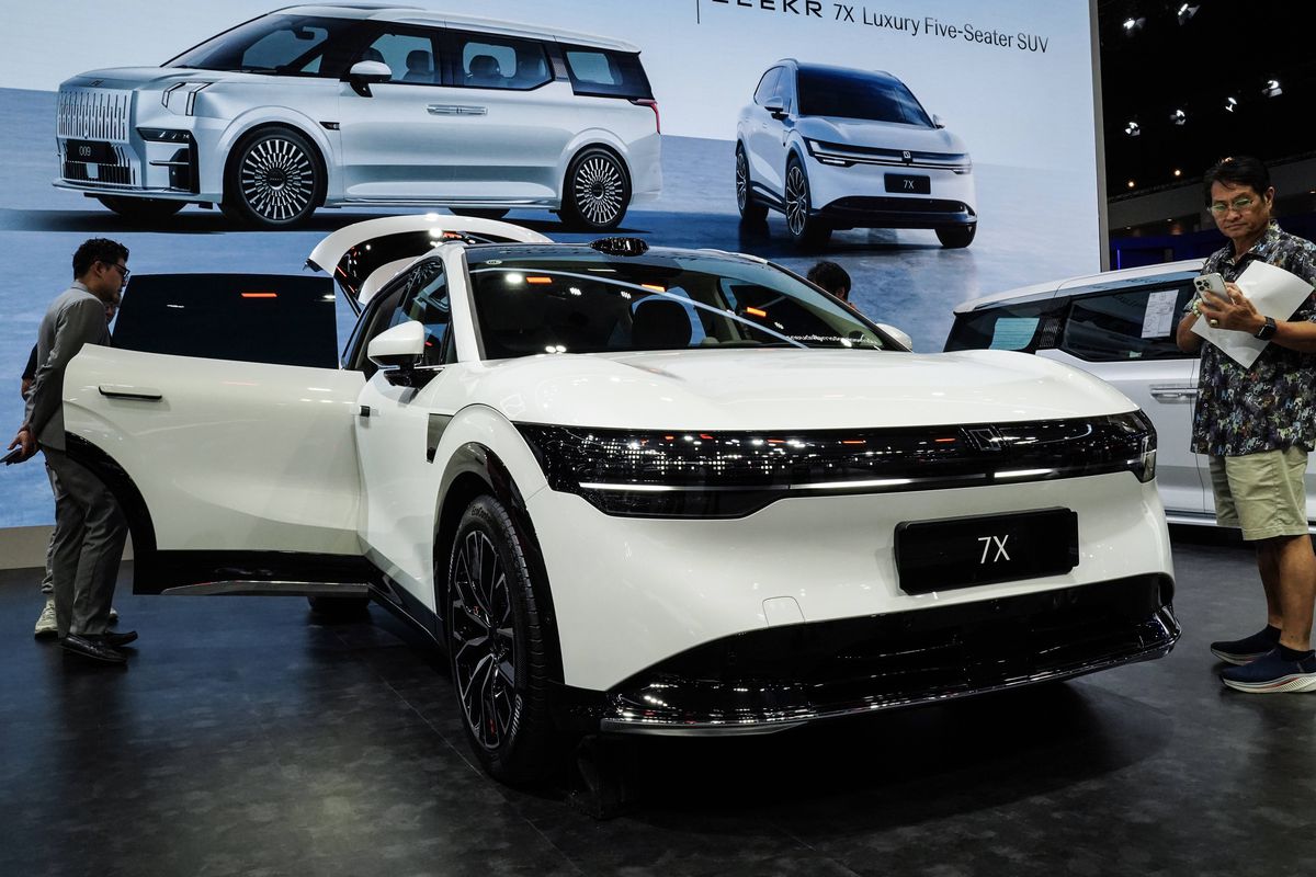 Salonul Auto de la Shanghai: China spulberă toate recordurile, cu peste 100 de modele noi, unele integrând AI-ul Deep Seek. Cele mai tari informații