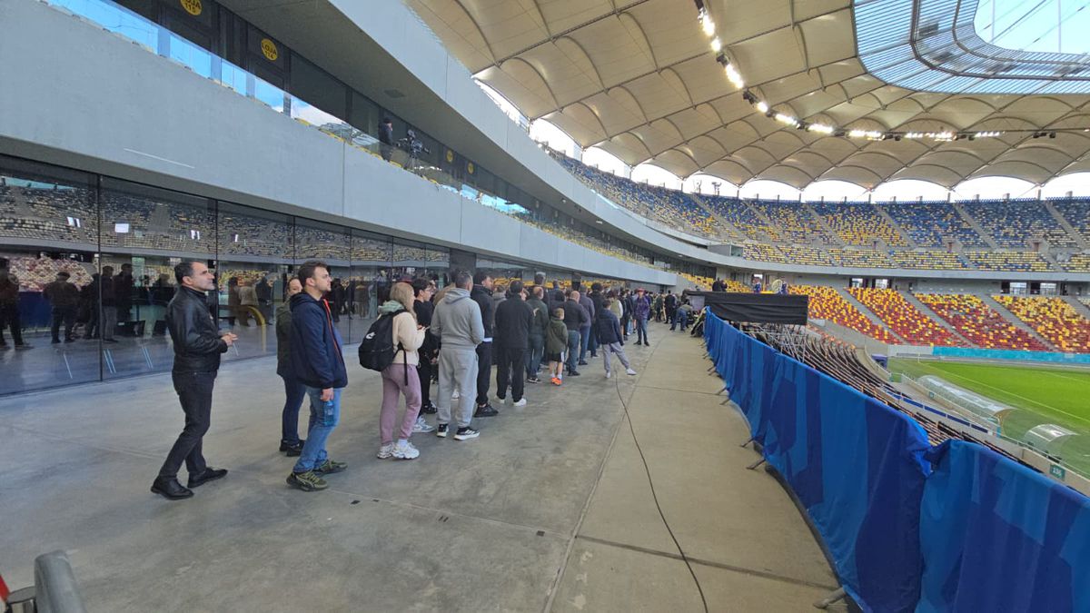Imagini noi de la Arena Națională, unde a fost depus sicriul cu trupul lui Mircea Lucescu