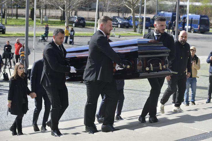 Sicriul lui Mircea Lucescu, depus la Arena Națională/ foto Cristi Preda (GSP)