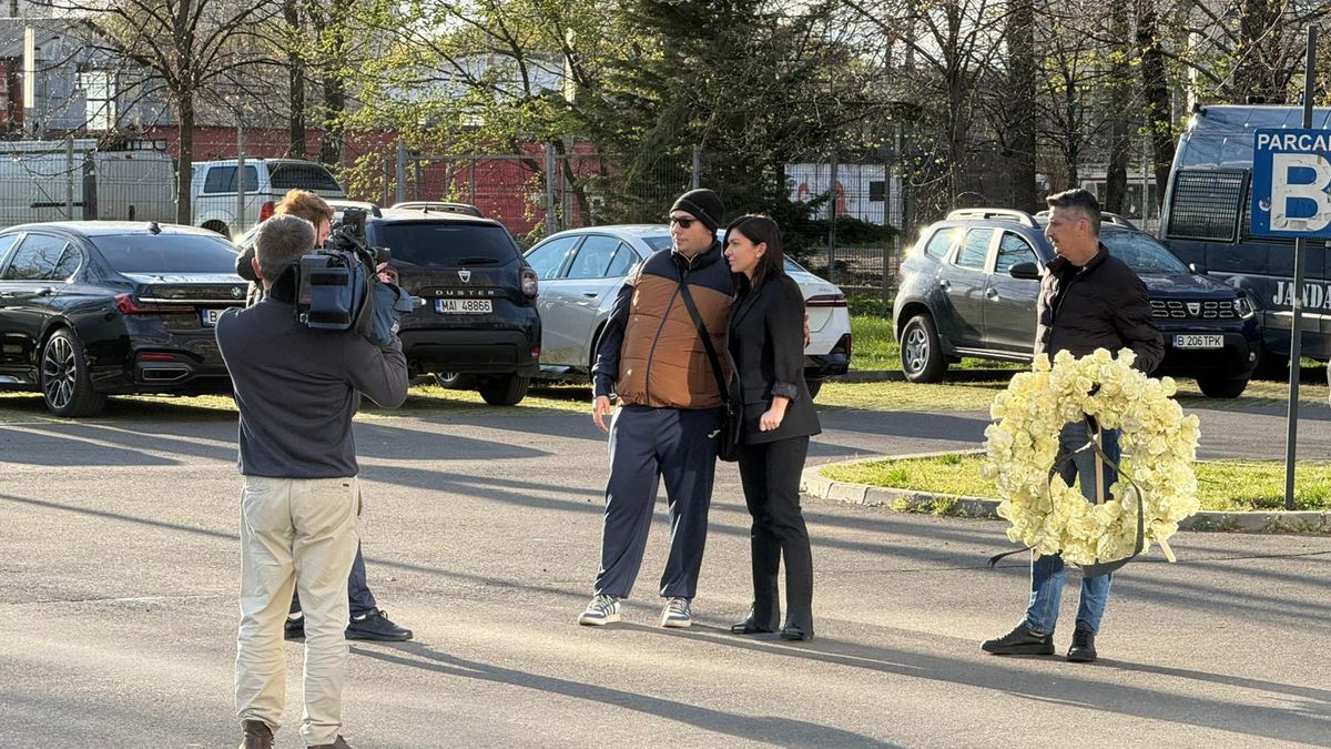 Simona Halep, Andreea Esca și Elisabeta Lipă și-au luat rămas bun de la Mircea Lucescu: „Marile valori sunt din ce în ce mai puține”