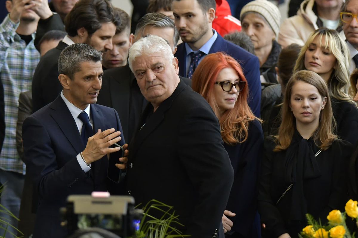 La priveghiul lui Lucescu, Gheorghe Hagi, cu vocea tremurândă: „Cel mai mare din toate timpurile!”