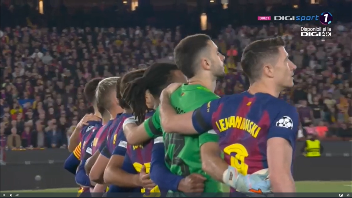 Scene impresionante în UCL la Barcelona și Paris, în memoria lui Mircea Lucescu